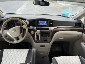 2014 نيسان كويست Platinum