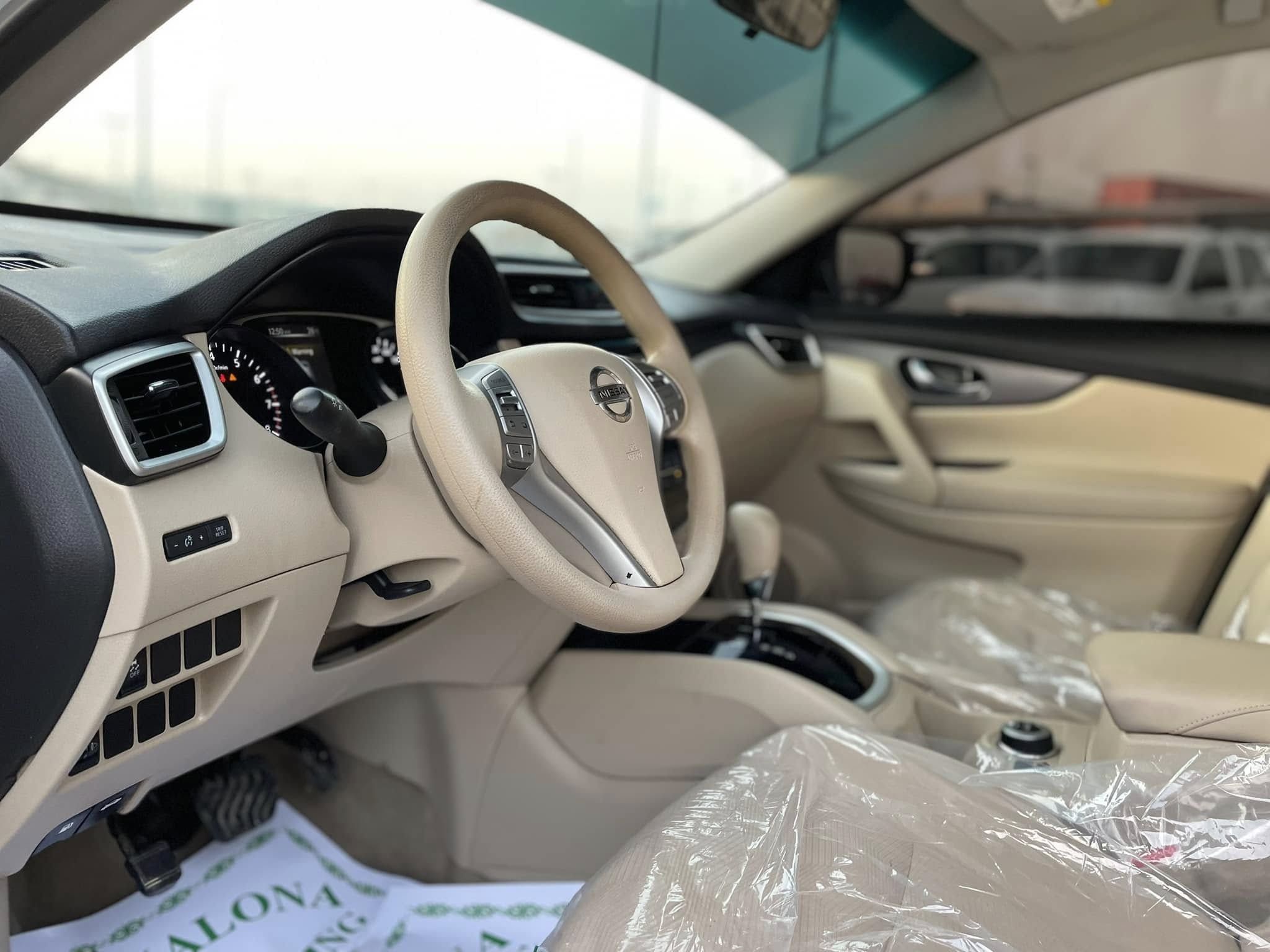 2015 نيسان اكس تريل S