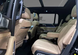 2025 بي واي دي ليوبارد