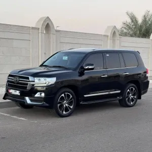 2021 تويوتا لاند كروزر VXR