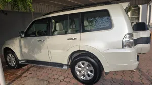 2017 Mitsubishi Pajero GLS