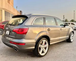 2011 اودي كيو٧ Premium Plus