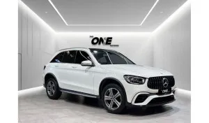 MERCEDES BENZ GLC300 2020
