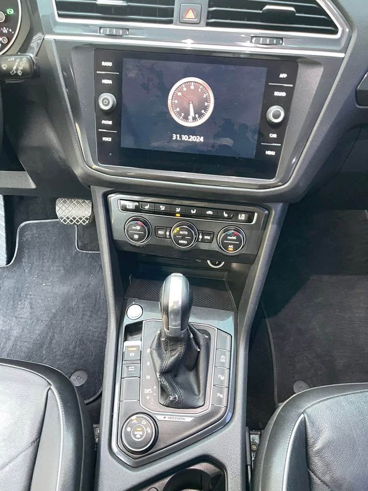 2019 فولجس فاجن تيغوان SE R-Line Black
