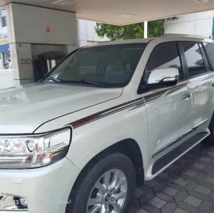 2020 Toyota Land Cruiser GXR