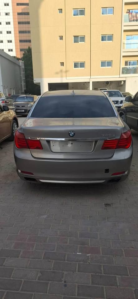2012 بي أم دابليو الفئة - 7 740i