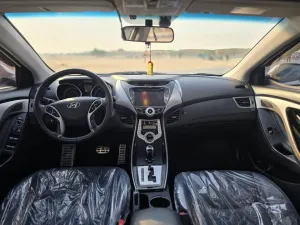 2012 Hyundai Elentra Limited