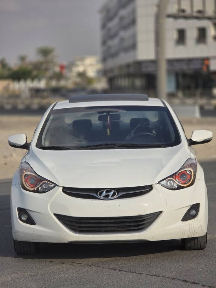 2012 Hyundai Elentra Limited