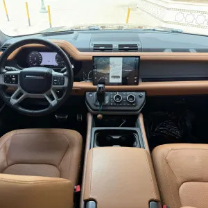 2024 Land Rover Defender 110 SE