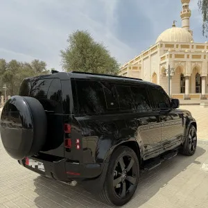 2024 Land Rover Defender 110 SE