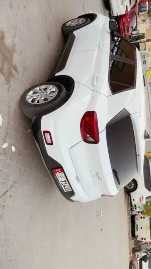 2020 Hyundai Veloster standard
