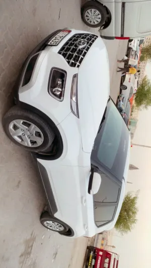 2020 Hyundai Veloster standard