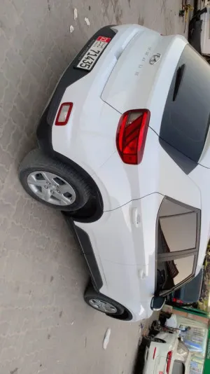 2020 Hyundai Veloster standard