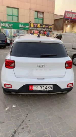 2020 Hyundai Veloster standard
