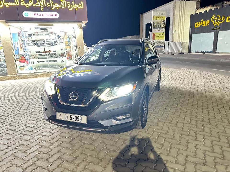 2018 نيسان روج SL