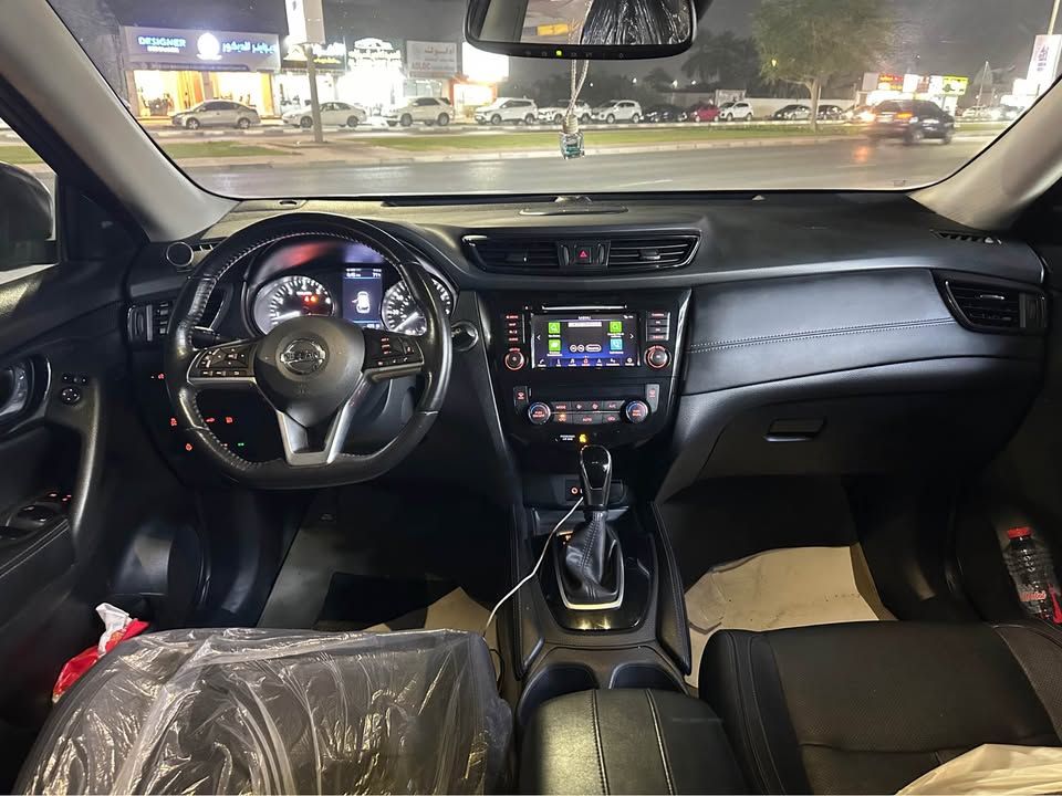 2018 نيسان روج SL