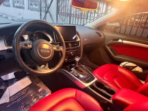 2013 اودي آي ٥ Prestige