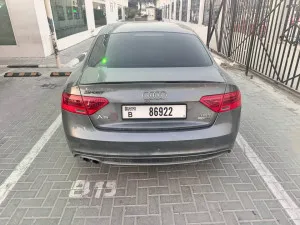 2013 اودي آي ٥ Prestige