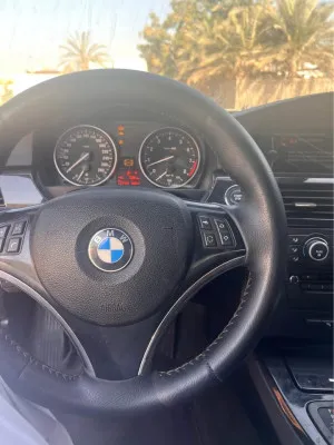 2009 بي أم دابليو الفئة - 3 325i