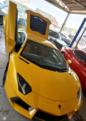 2015 لامبورجيني أفندايتر LP700-4