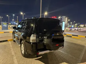 2015 ميتسوبيشي باجيرو GT