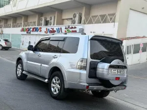 2013 ميتسوبيشي باجيرو GLS