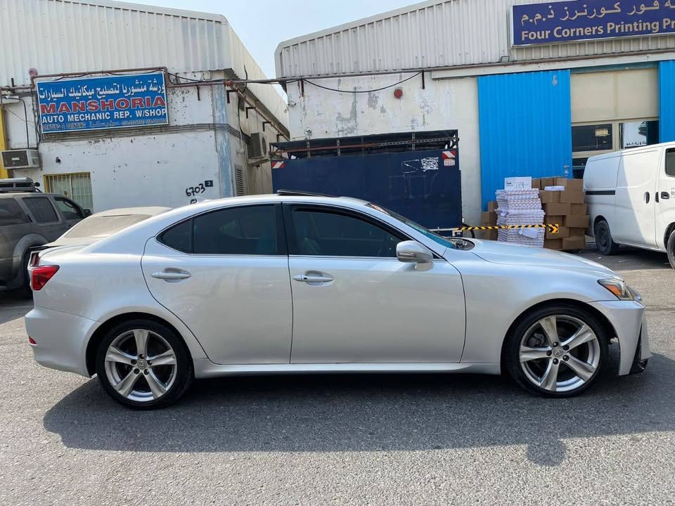 2012 لكزس اي اس IS 250