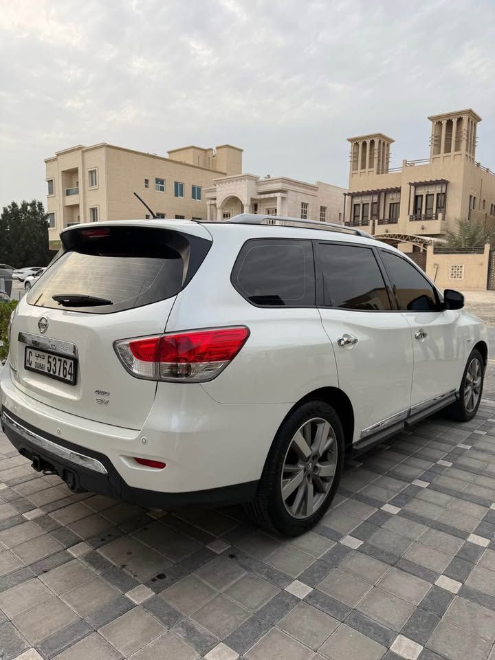 2016 نيسان باثفايندر SV