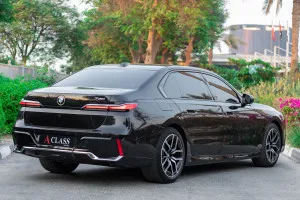 2023 بي أم دابليو الفئة - 7 735Li