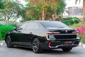 2023 بي أم دابليو الفئة - 7 735Li
