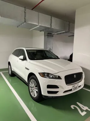 2020 جاكوار اف بيس R-Dynamic S