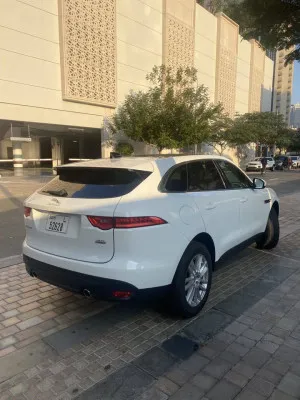 2020 جاكوار اف بيس R-Dynamic S
