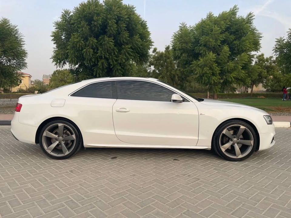 2013 اودي آي ٥ Premium Plus