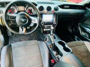 2017 فورد موستانج GT Premium Convertible