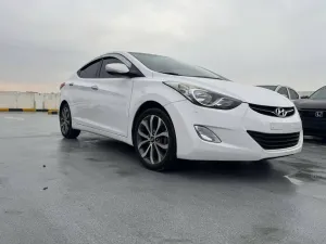 2013 هيونداي افانتي Limited