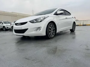 2013 هيونداي افانتي Limited