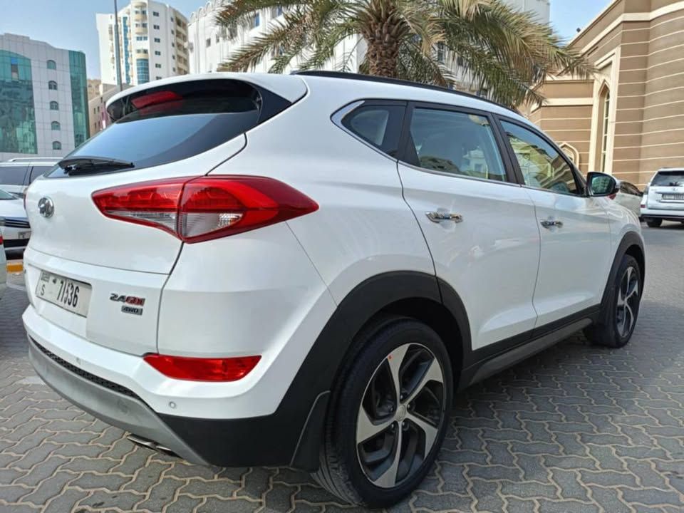 2017 هيونداي توسان Limited