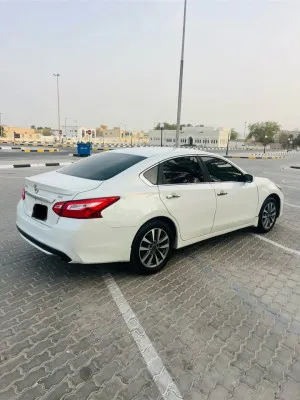 2016 Nissan Altima SR