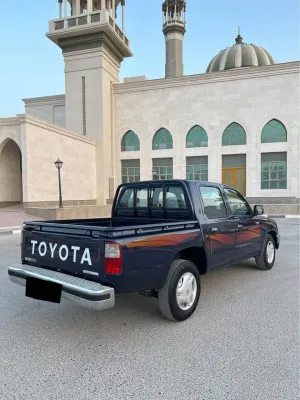 2004 Toyota Hilux DLX