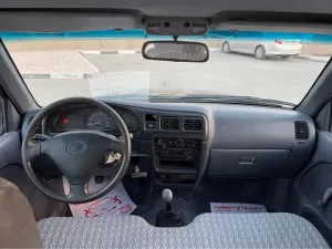 2004 Toyota Hilux DLX