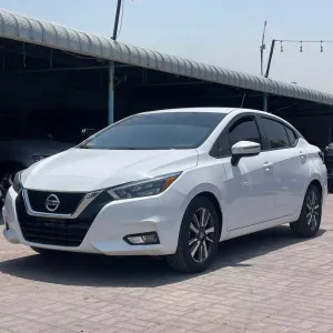 2022 نيسان صني SL