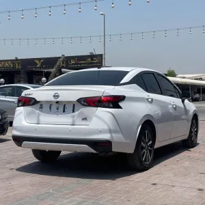 2022 نيسان صني SL
