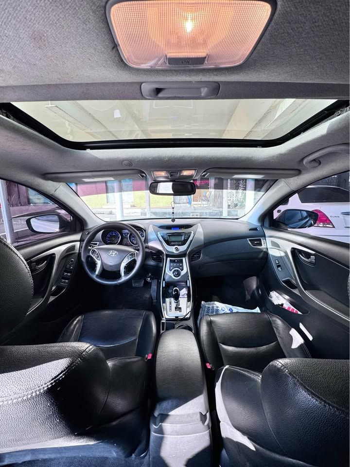 2012 Hyundai Elentra SE
