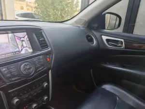 2015 نيسان باثفايندر S