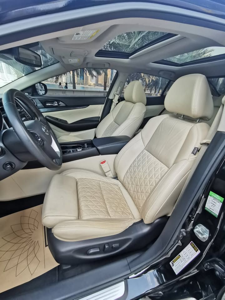 2022 Nissan Maxima SL