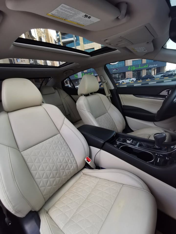 2022 Nissan Maxima SL