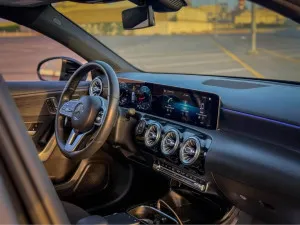 2020 مرسيدس-بنز الفئة - A A220 Sedan