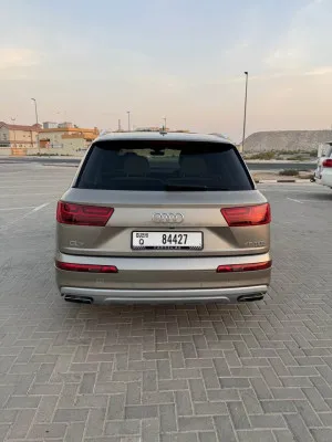 2016 اودي كيو٧ Premium Plus