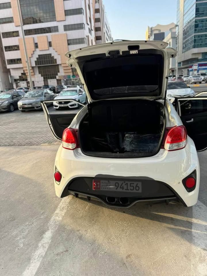 2014 هيونداي فوليستر standard
