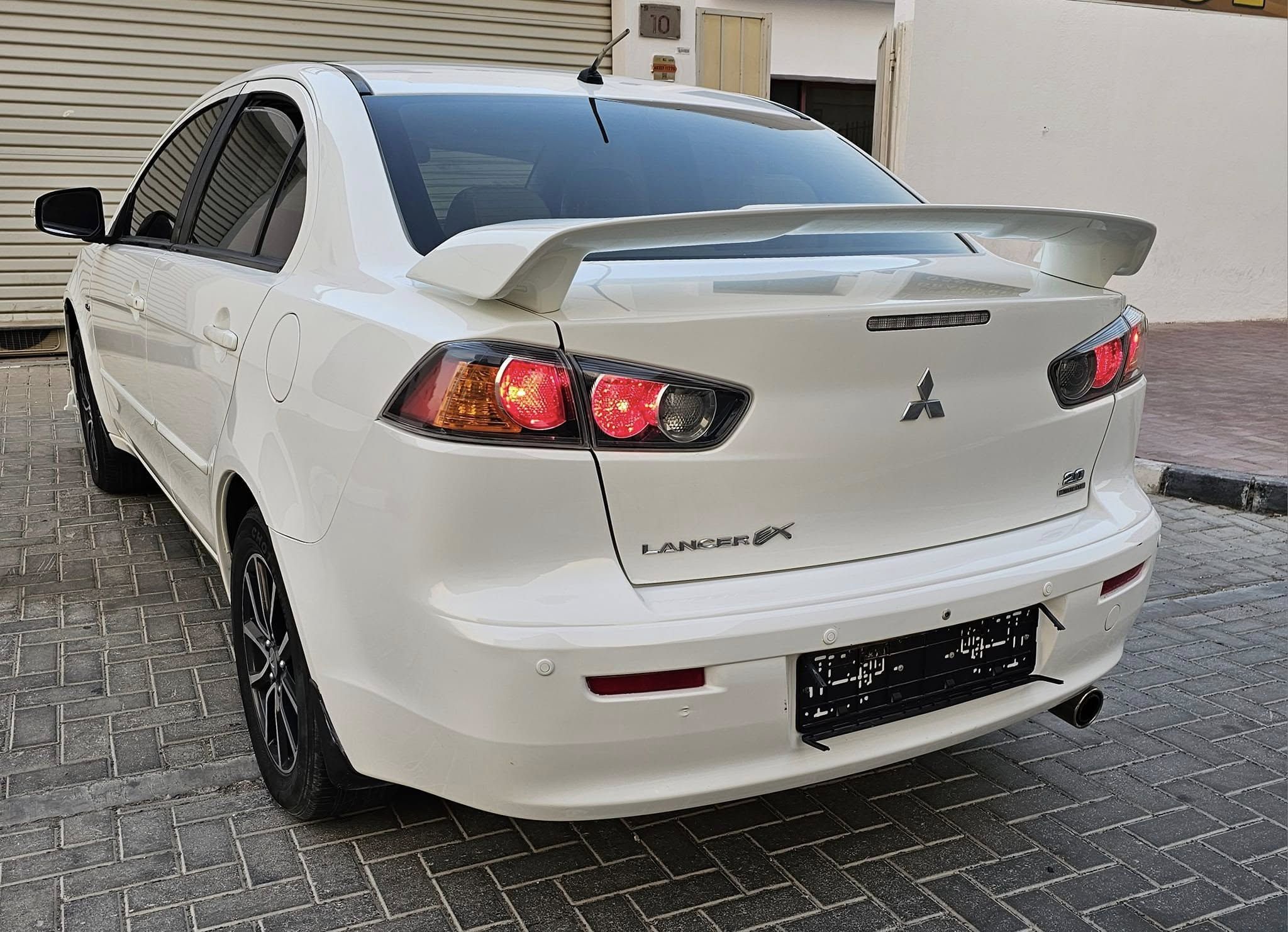 2016 ميتسوبيشي لانسر GL